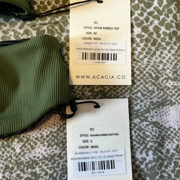 Basil Ribbed Set - Picture 2 of 2